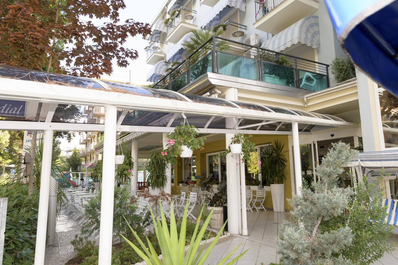 Mondial Hotel Cervia Exterior foto